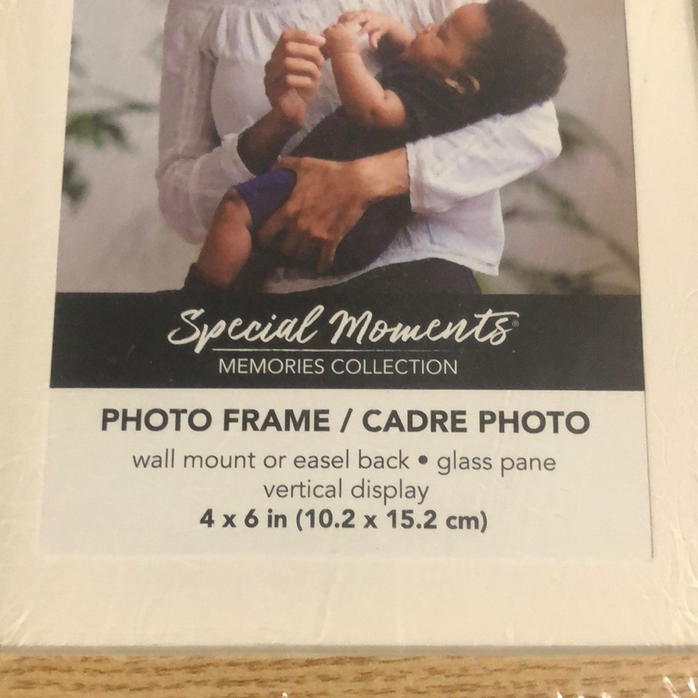 Special Moments glass pane house shape wooden picture frames size 4x6 in - Picture 3 of 7